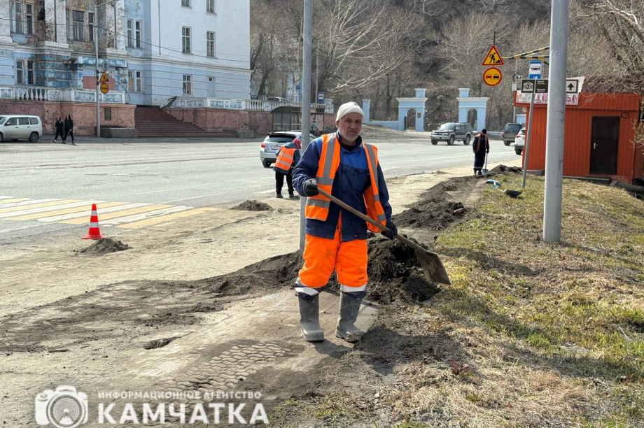 Петропавловск-Камчатский готовится стать чистым. Фоторепортаж с улиц. ИА Камчатка, ПКГО. Фотография 12