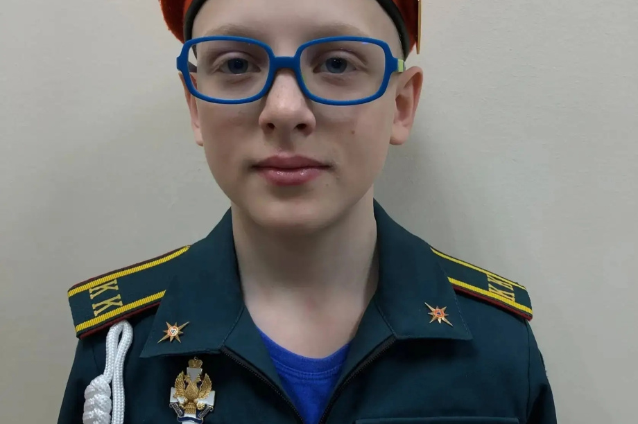 Пятиклассник на Камчатке спас малыша из-под снежного завала. Фото: Сергей Лебедев, "ВКонтакте"