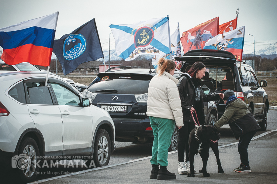 В честь 80-й годовщины Дня Победы на Камчатке провели рекордный автопробег  . . Фотография 38