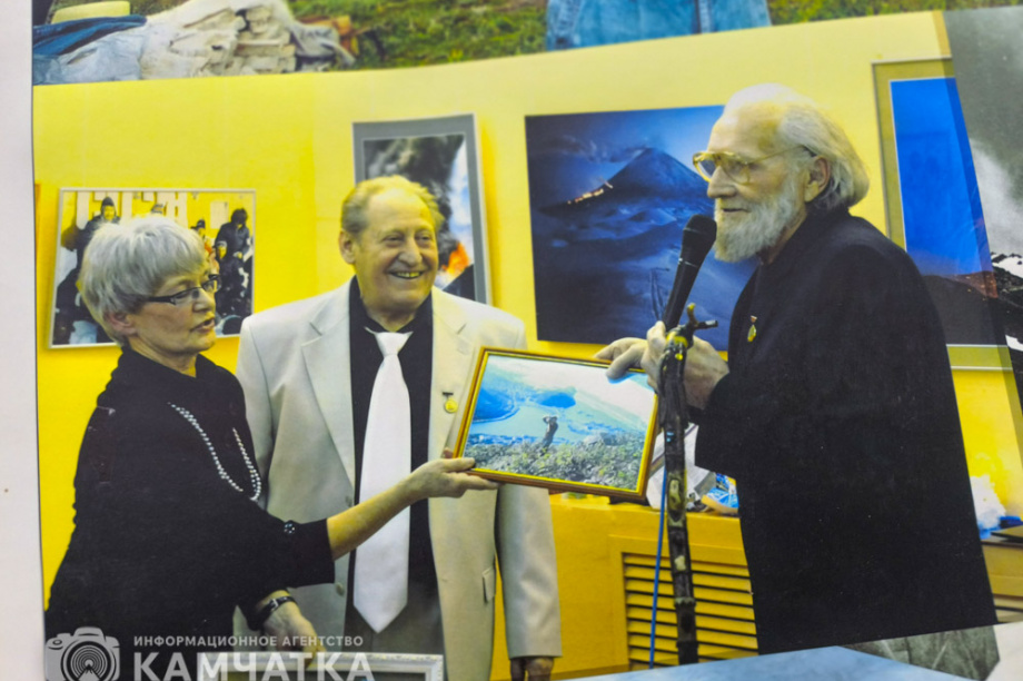 Известный камчатский фотограф Игорь Вайнштейн отметил свой 90-летний юбилей открытием выставки. Фото: ИА «Камчатка» \ Игорь Сафончик. Фотография 19