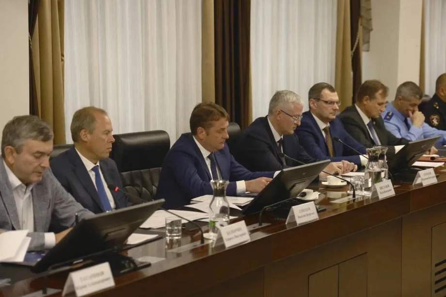 Глава Росрыболовства провел на Камчатке заседание штаба лососевой путины. Пресс-служба Росрыболовства 