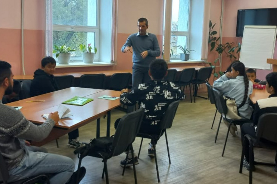 В Камчатском крае стартовал проект «Изучаем русский язык» для детей мигрантов. Фото: kamgov.ru. Фотография 1
