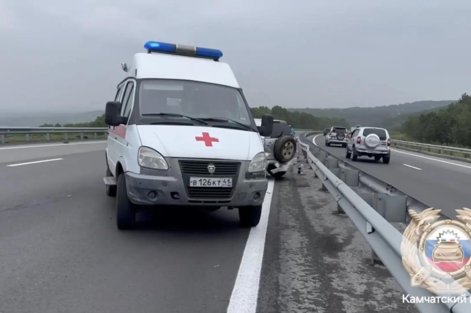 Пьяный водитель на Камчатке врезался в машину на трассе Морпорт — Аэропорт. . Фотография 2