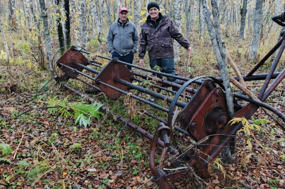 В Соболевском районе нашли «останки» сельхозмашин из прошлого. Фото: ТГ-канал Андрея Воровского. Фотография 1