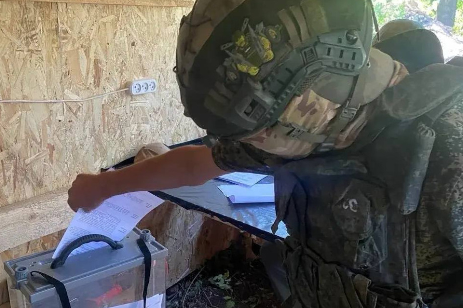 Камчатские бойцы СВО проголосовали досрочно на выборах губернатора. Фото: Избирком Камчатского края