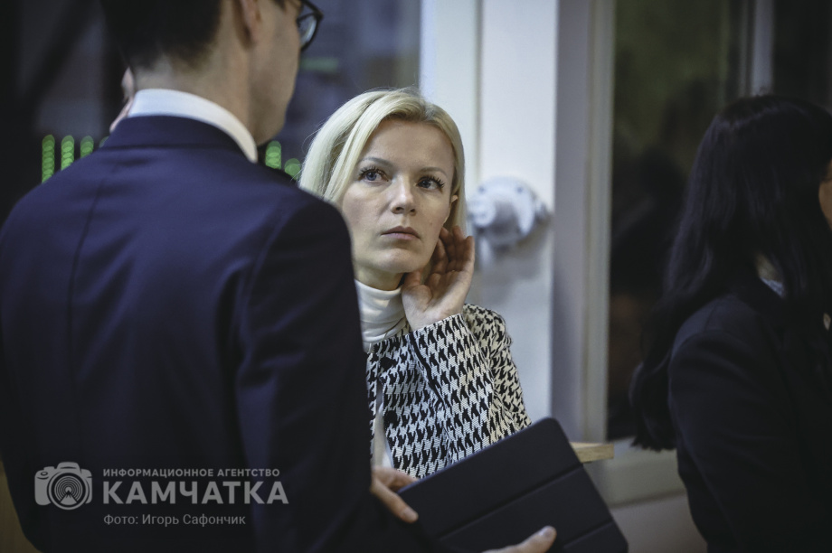 Губернатор Камчатского края Владимир Солодов огласит послание органам власти субъекта (фоторепортаж). Фото: «Камчатка Сегодня» / Игорь Сафончик. Фотография 11
