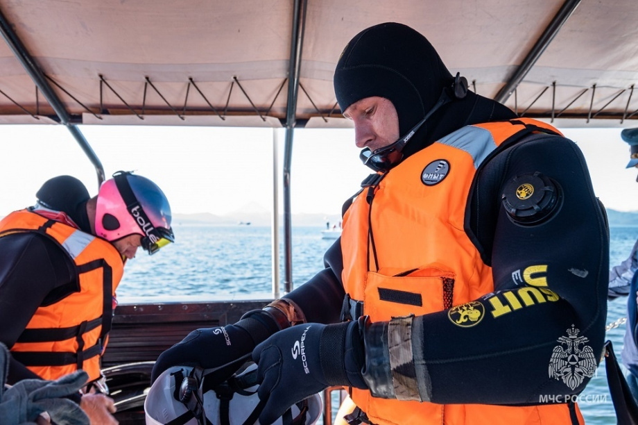Учения МЧС: На Камчатке потерпело крушение рыболовецкое судно. Фото: 41.mchs.gov.ru. Фотография 10
