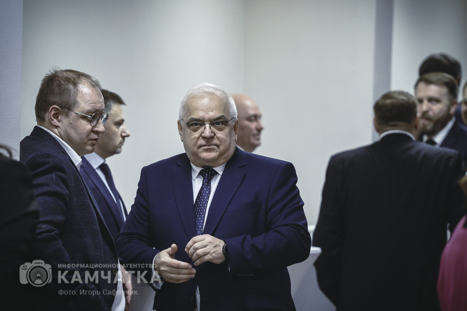 Губернатор Камчатского края Владимир Солодов огласит послание органам власти субъекта (фоторепортаж). Фото: «Камчатка Сегодня» / Игорь Сафончик. Фотография 12