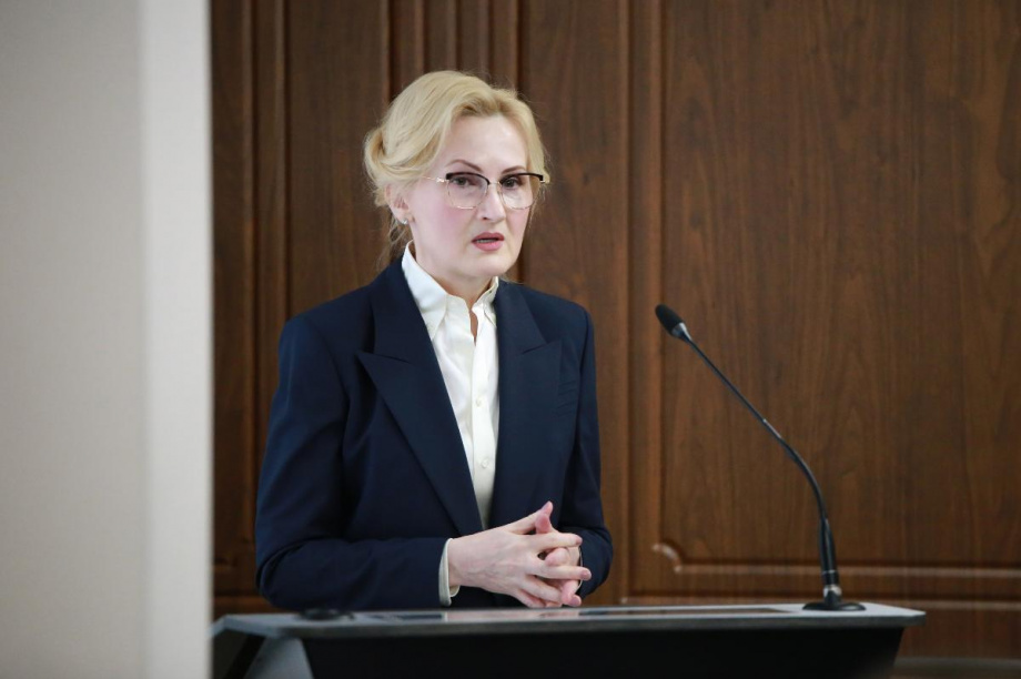 Благодаря усилиям Ирины Яровой 9-классники Камчатки смогут сдавать два экзамена по ОГЭ перед колледжем. Фото: пресс-служба Ирины Яровой