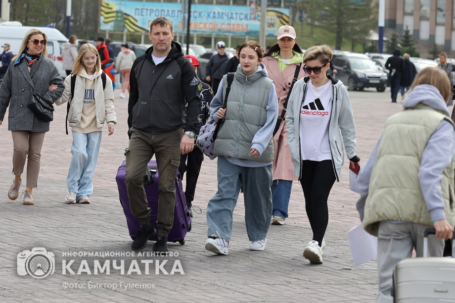 Проводы детей в камчатские оздоровительные лагеря. Фото: Виктор Гуменюк. Фотография 5