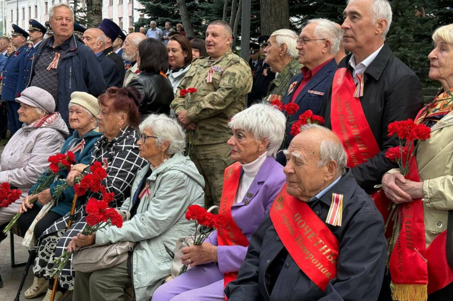 В столице Камчатки почтили память героев Курильского десанта. Фото: kamgov.ru. Фотография 4