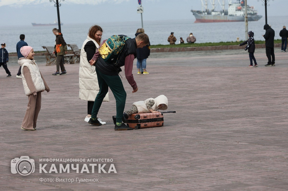 Проводы детей в камчатские оздоровительные лагеря. Фото: Виктор Гуменюк. Фотография 12