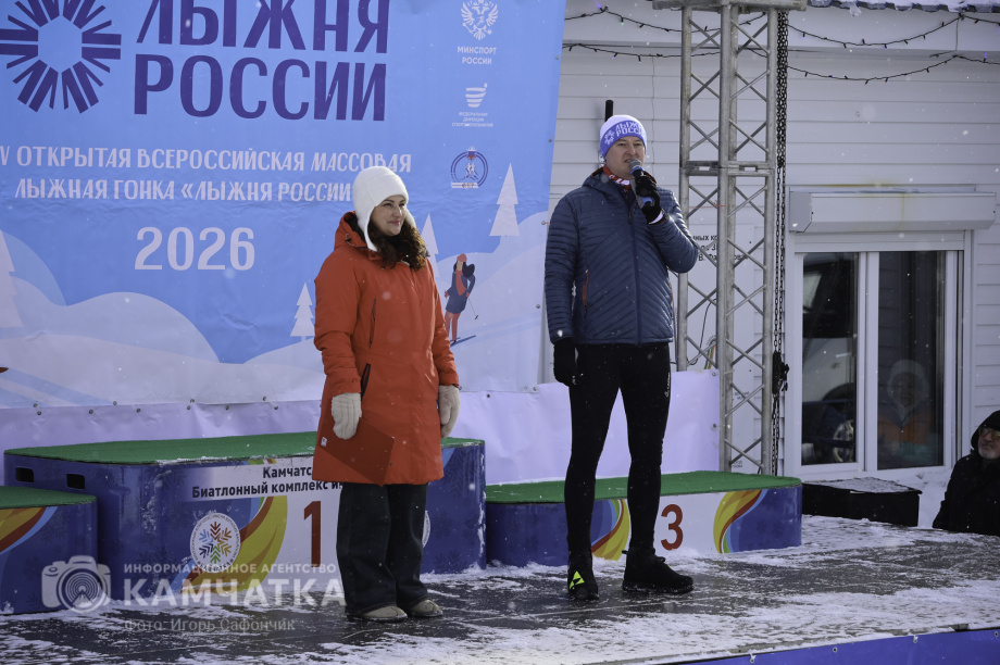 Лыжня России 2026 на Камчатке: полторы тысячи участников объединились на старте. Фото: «Камчатка Сегодня» \ Игорь Сафончик. Фотография 4