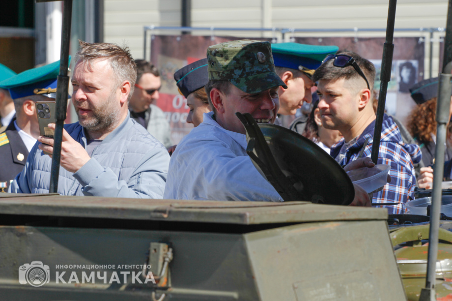 День пограничника празднуют на Камчатке (фоторепортаж). Фото: ИА «Камчатка» / Игорь Сафончик. Фотография 56