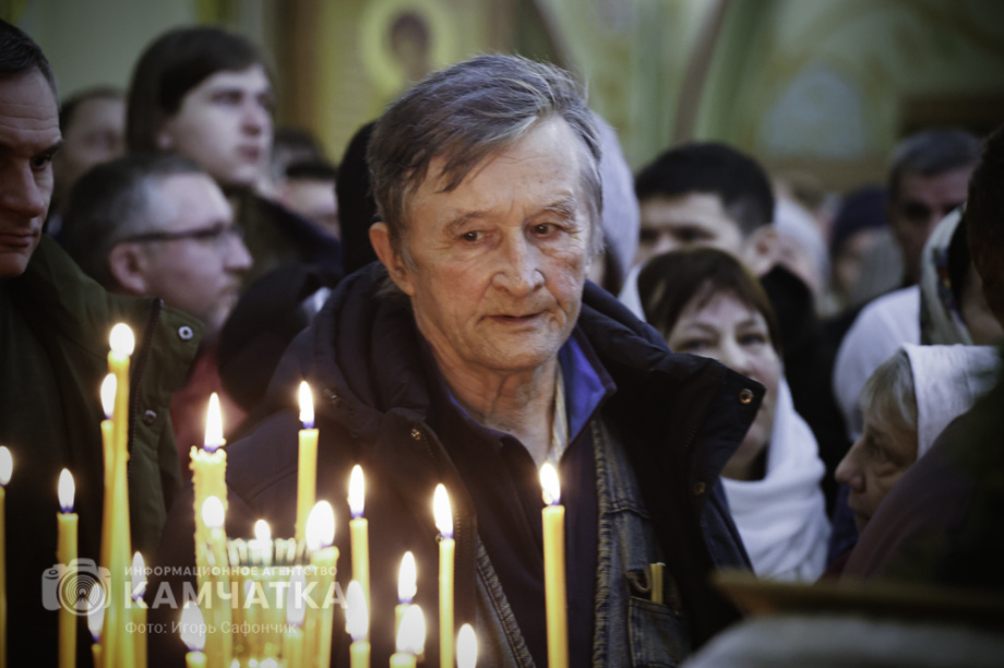 Рождественская служба в соборе Святой Троицы на Камчатке (фоторепортаж). Фото: «Камчатка Сегодня» \ Игорь Сафончик. Фотография 64