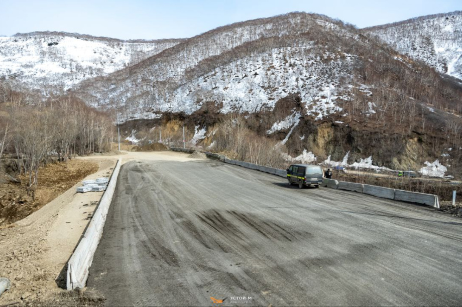На улице Высотной в столице Камчатки кипит работа  . Фото: Устой-М. Фотография 5