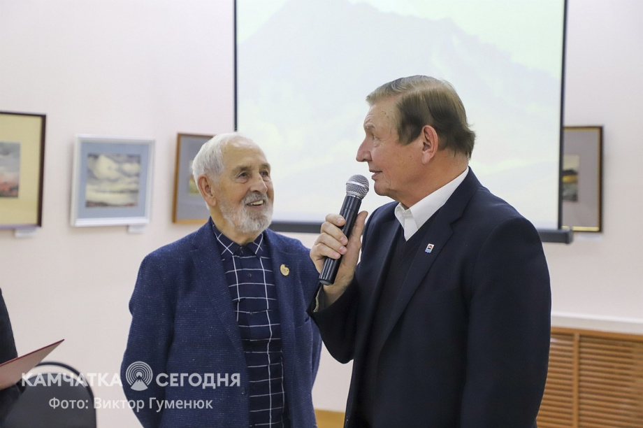 Открытие персональной юбилейной выставки Виталия Шохина «Мой вернисаж» на Камчатке. Фоторепортаж. Фото: Виктор Гуменюк\ИА "Камчатка". Фотография 48