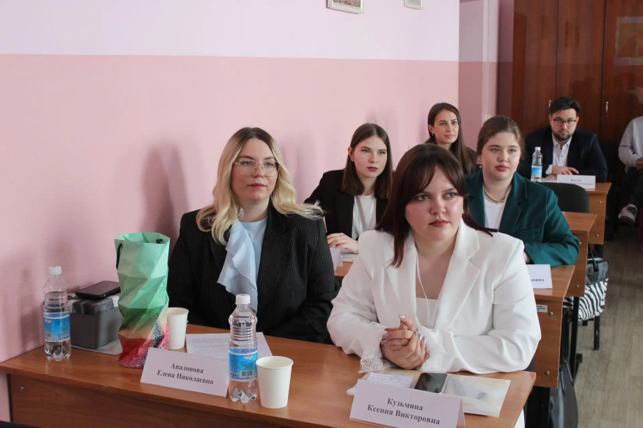 На Камчатке стартовали конкурсы «Учитель года» и «Педагогический дебют». Фото: kamgov.ru. Фотография 4