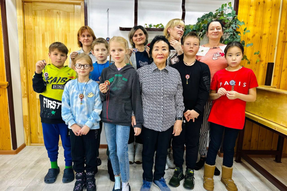 В мастерской природного парка «Быстринский» создают эвенские украшения. Фото: «Вулканы Камчатки». Фотография 4