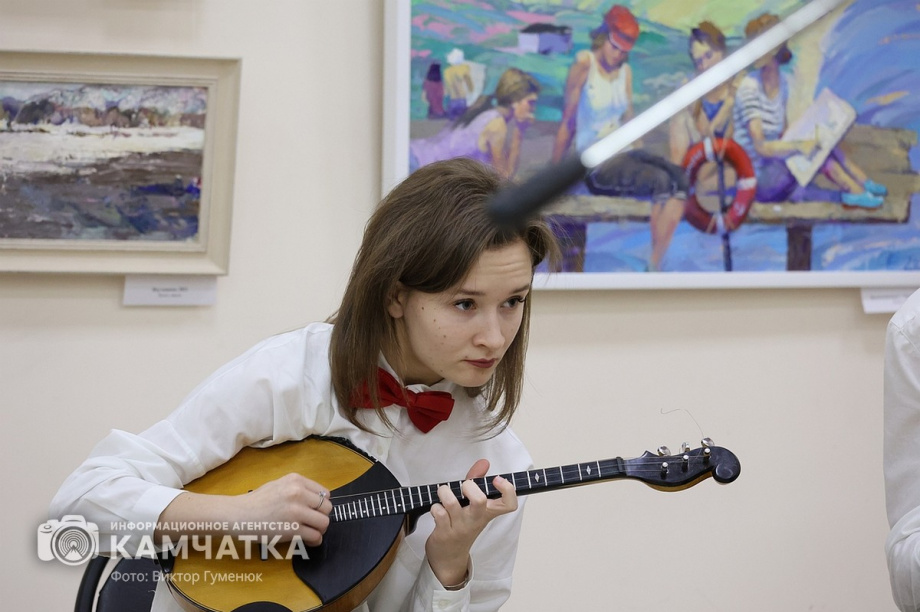 Художественная выставка «Место встречи» открылась на Камчатке. Фоторепортаж. фото: Виктор Гуменюк. Фотография 17