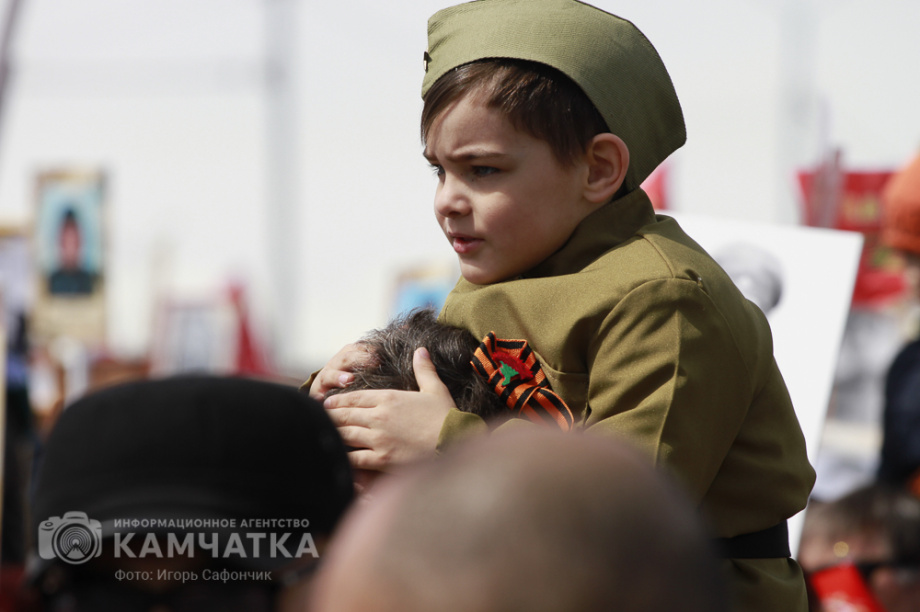 «Бессмертный полк» прошел по Петропавловску-Камчатскому. Фото: ИА "Камчатка". Фотография 33