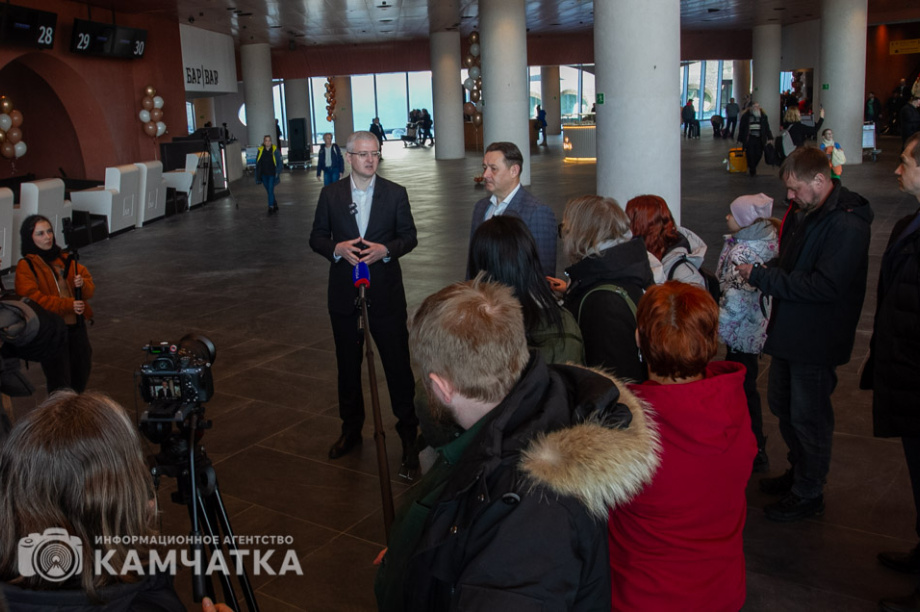 Владимир Солодов: Новый терминал аэропорта Елизово — комфорт и удобство для пассажиров. . Фотография 47