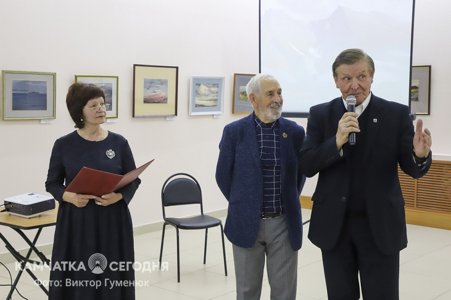 Открытие персональной юбилейной выставки Виталия Шохина «Мой вернисаж» на Камчатке. Фоторепортаж. Фото: Виктор Гуменюк\ИА "Камчатка". Фотография 49