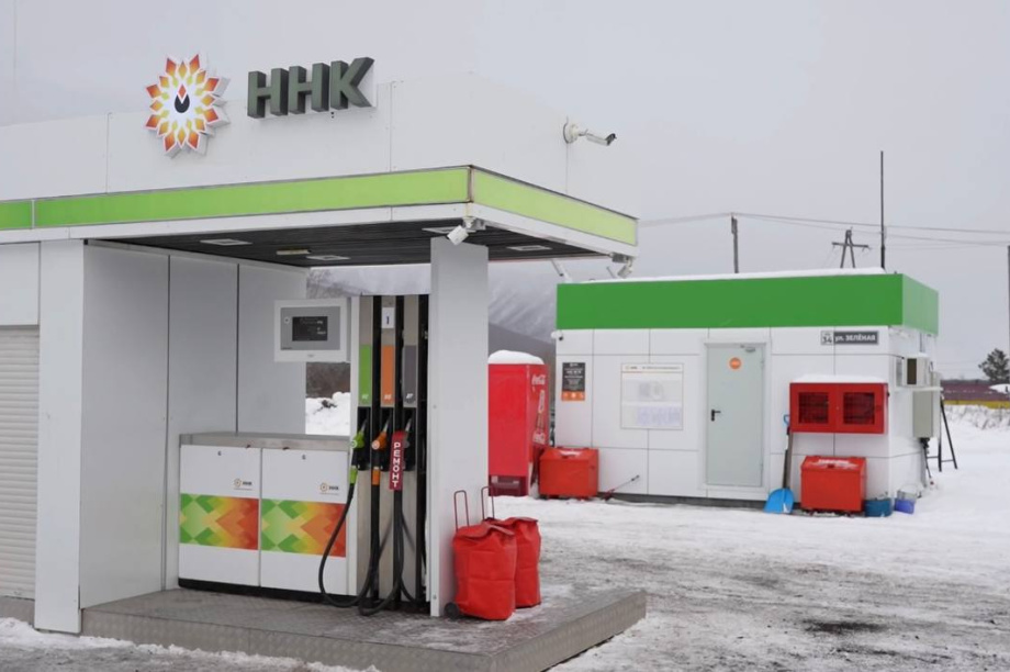 Губернатор Камчатки пообещал добиваться сдерживания цен на бензин после очередного подорожания. 