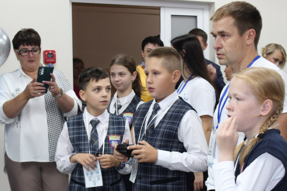 Второй Центр цифрового образования детей «IT-куб» открылся на Камчатке. Фото: kamgov.ru. Фотография 4