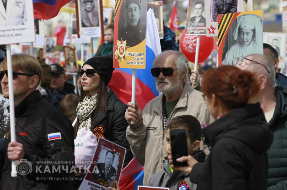«Бессмертный полк» прошел по Петропавловску-Камчатскому. Фото: ИА "Камчатка". Фотография 39