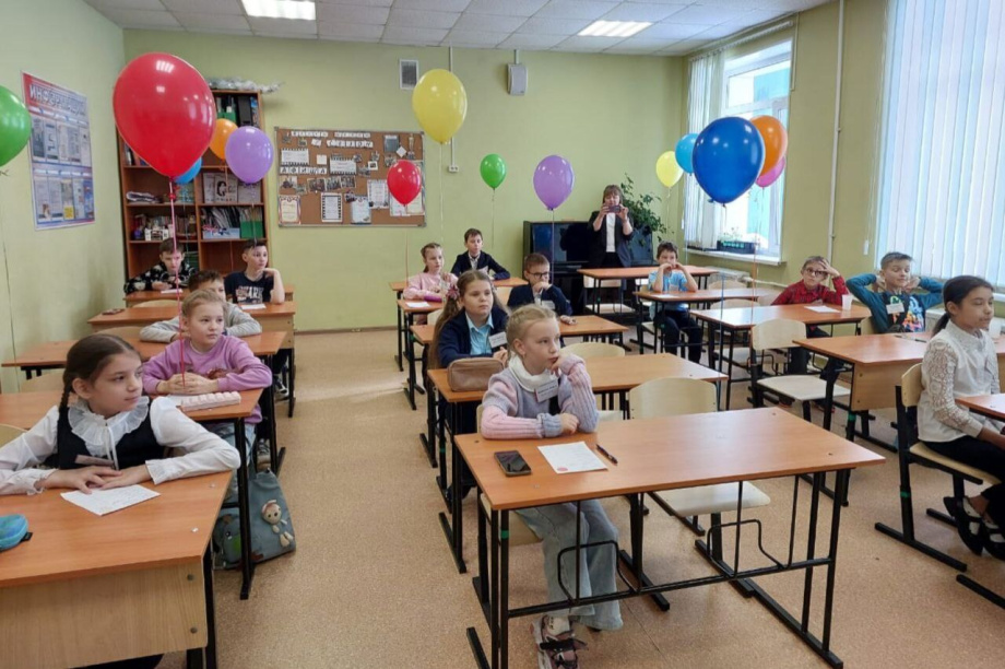 Третьеклассники столицы Камчатки считают не только конфеты. Фото: администрация Петропавловск-Камчатского городского округа. Фотография 3
