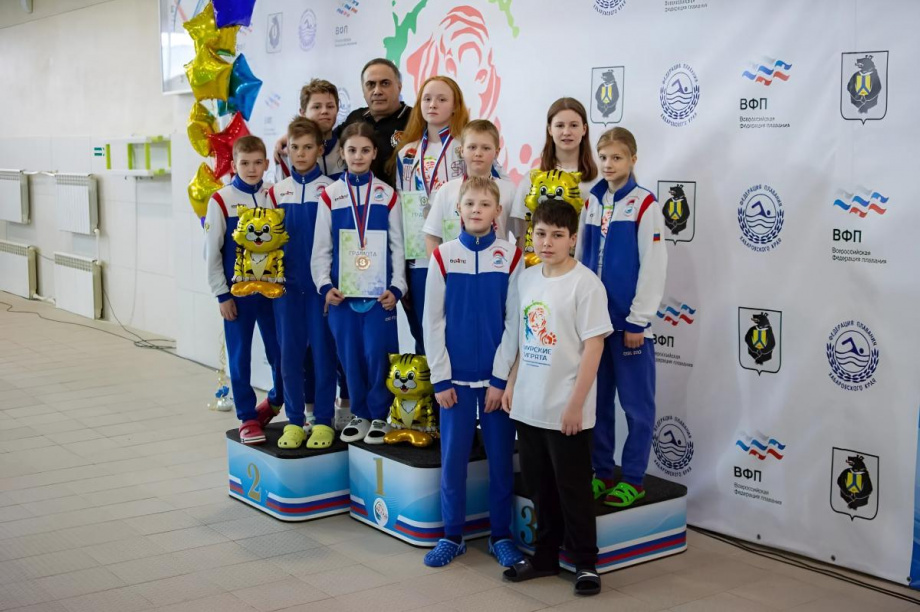 Камчатские пловцы стали лучшими в Межрегиональных соревнованиях «Амурские тигрята-2024» . Фото: КГАУ ЦУСО. Фотография 1