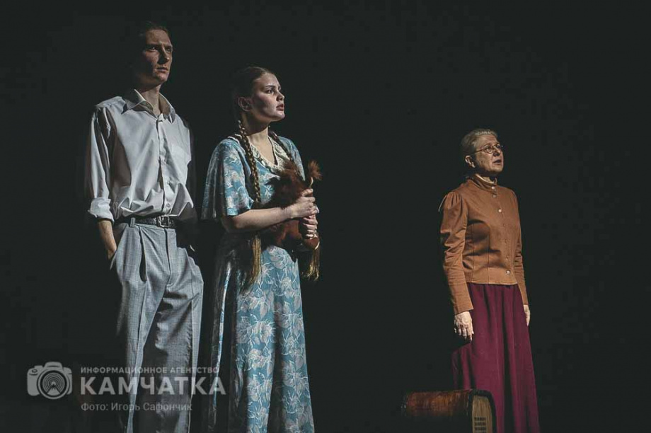 Гастроли Драматического театра ТОФ на Камчатке начались с премьеры. Фото: ИА «Камчатка». Фотография 8