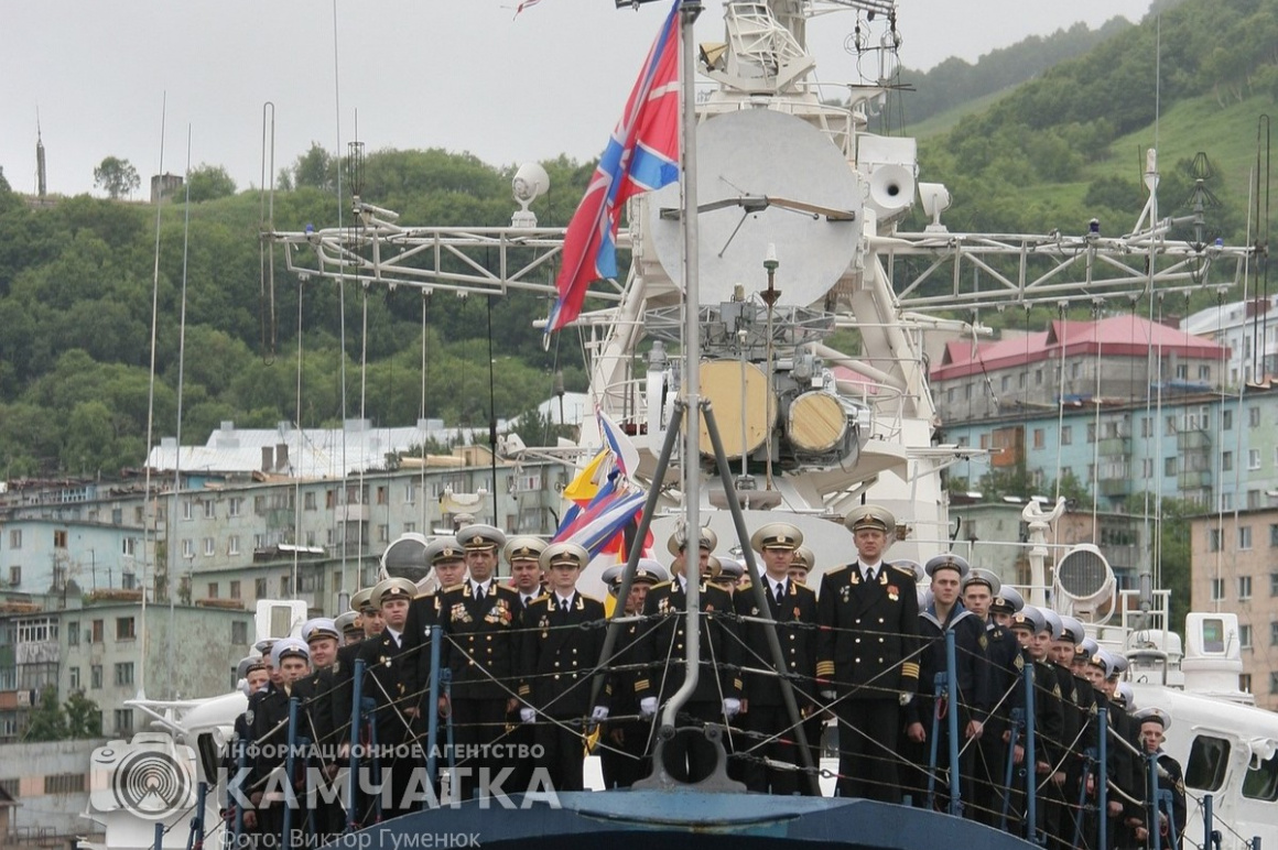 Камчатка празднует День Тихоокеанского флота. Фотоподборка. Фото: Виктор Гуменюк. Фотография 18