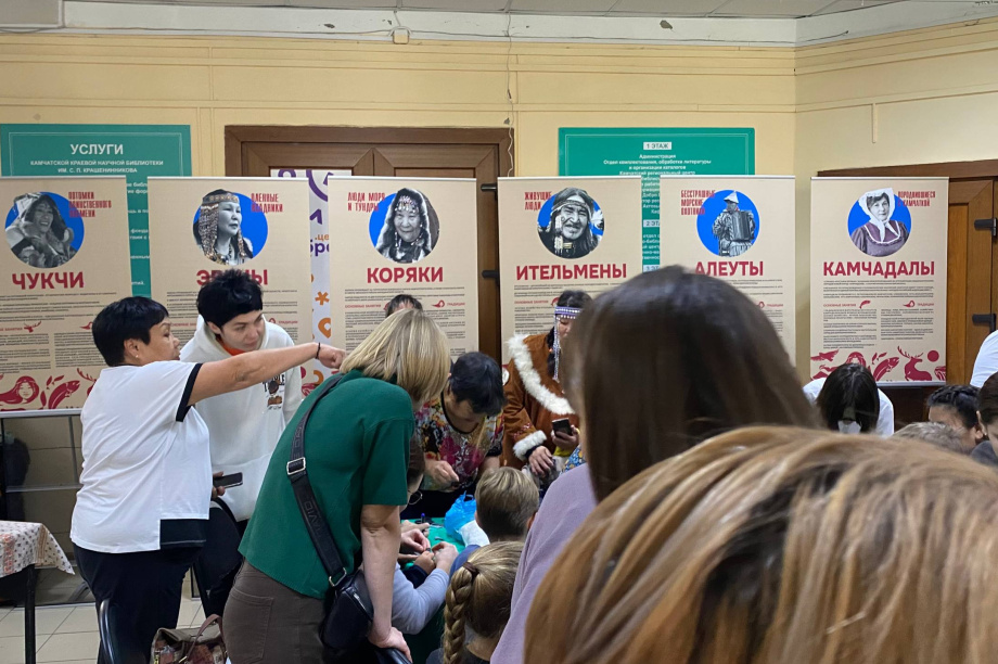 Гостей корякского праздника “Хололо” на Камчатке угостили национальными деликатесами. Фото: тг-канал "Камчатский Север". Фотография 4