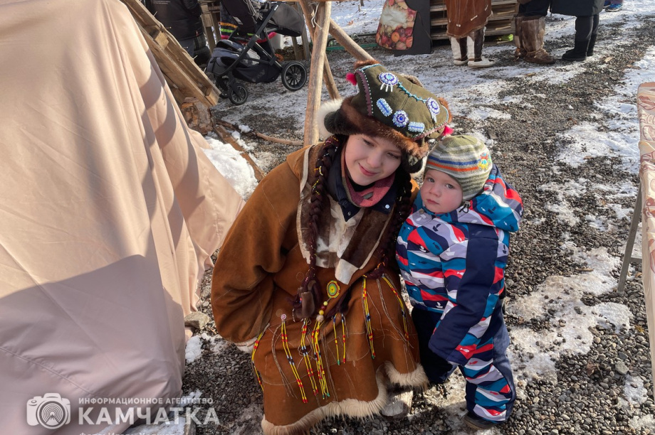 Обрядовый праздник Хололо отметили в Паратунке 9 ноября. фото: Игорь Ходжер. Фотография 46
