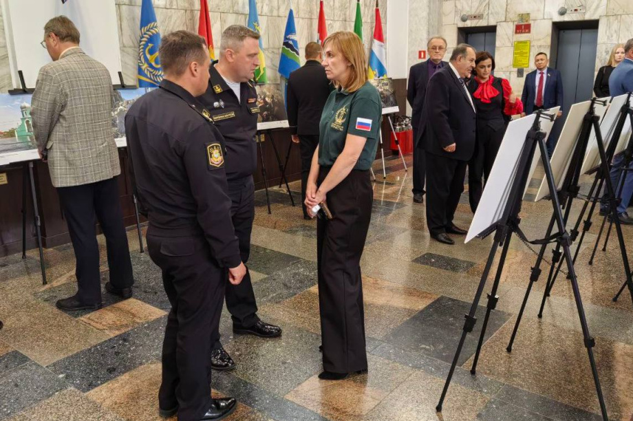 Фотовыставка «Хроники террора украинского неонацистского режима» открылась на Камчатке. Фото: фонд Защитники Отечества (Камчатка). Фотография 3