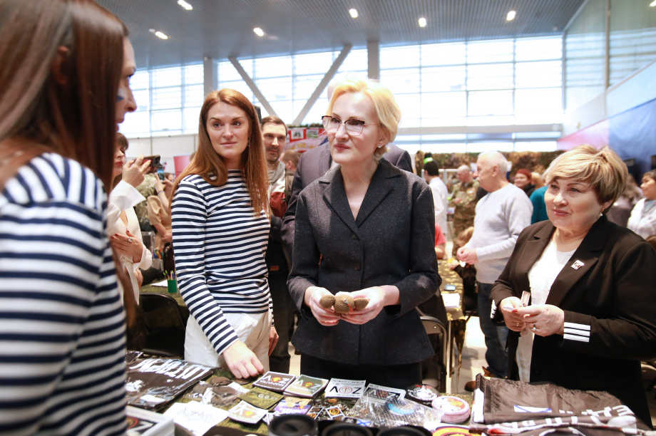 Сергей Меркулов выразил признательность Ирине Яровой от имени камчатских военнослужащих СВО. Фото: kamgov.ru. Фотография 8