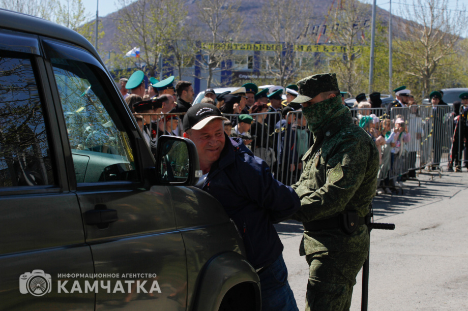 День пограничника празднуют на Камчатке (фоторепортаж). Фото: ИА «Камчатка» / Игорь Сафончик. Фотография 69