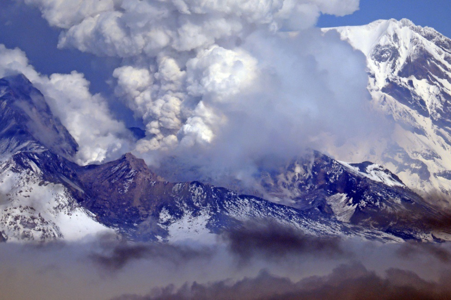 Ученые в ближайшие дни оценят новую высоту вулкана Шивелуч. Фото: Институт вулканологии и сейсмологии ДВО РАН