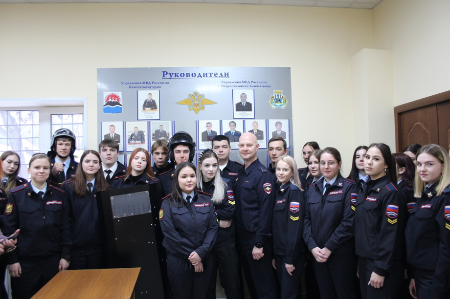 Всероссийский «Студенческий десант» стартовал на Камчатке. Фото: МВД России по Камчатскому краю. Фотография 3