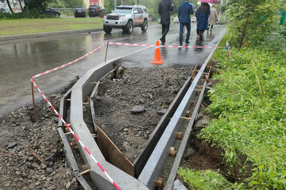 Около 190 миллионов направили на ремонт межквартального проезда в Петропавловске. Фото: Олеся Сурина, Евгения Медведева. Фотография 2