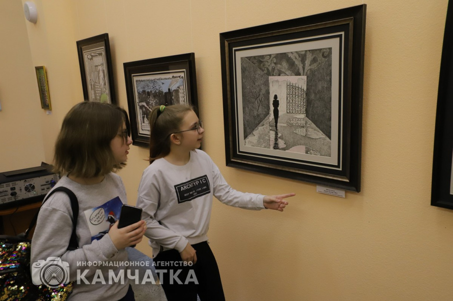 Выставка «Видеть и любить мир» откроется сегодня в Петропавловске. Фото: Виктор Гуменюк