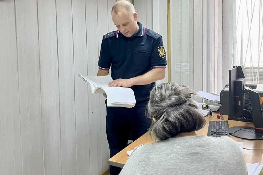 Жительница Паланы погасила алиментный долг возлюбленного на миллион рублей. Фото: Управление федеральной службы судебных приставов