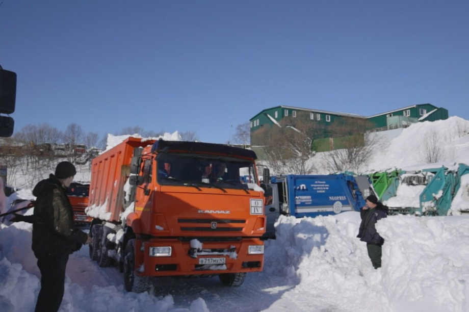 "Спецтранс" готов к вывозу мусора после пурги. Фото: kamgov.ru. Фотография 4