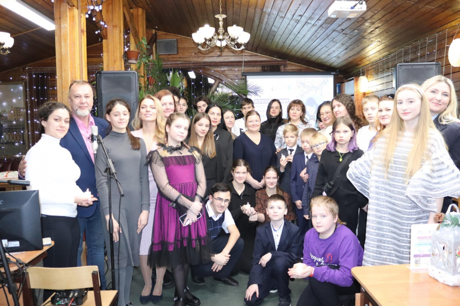 На Камчатке состоялись Всероссийские Новогодние семейные чтения. https://kamgift.kamch.muzkult.ru. Фотография 5