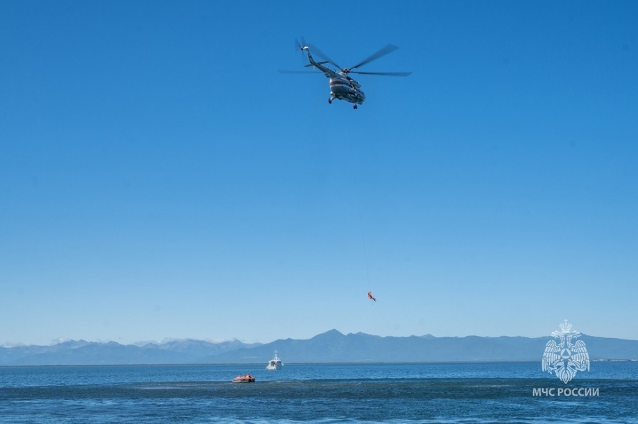 Учения МЧС: На Камчатке потерпело крушение рыболовецкое судно. Фото: 41.mchs.gov.ru. Фотография 6