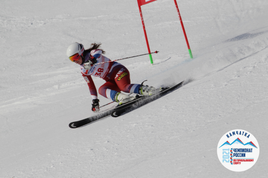 На Камчатке участники горнолыжных соревнований продолжат борьбу за победу. Фото: Виктор Гуменюк. Фотография 4