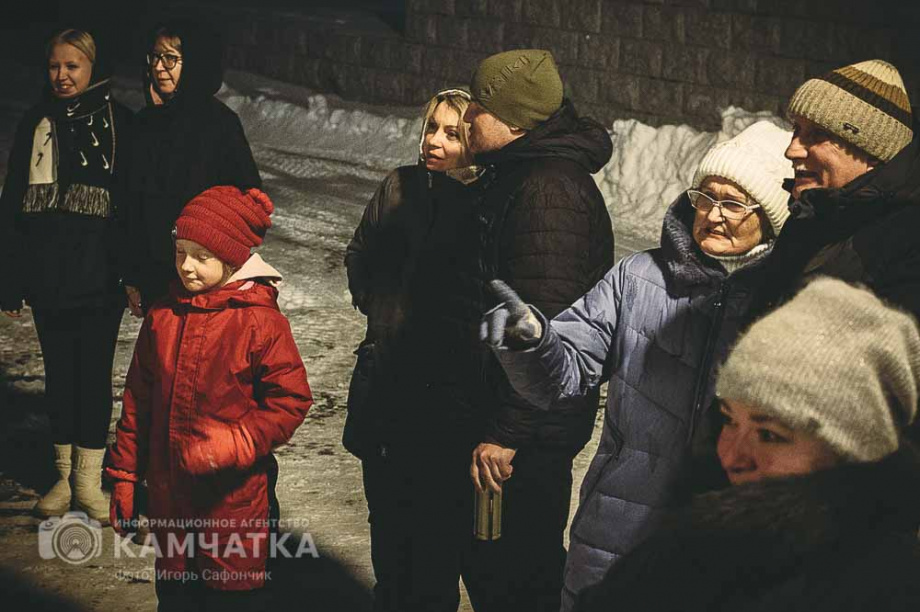 Крещенские купания в Петропавловске-Камчатском: испытание ледяной купелью. Фото: ИА «Камчатка». Фотография 9