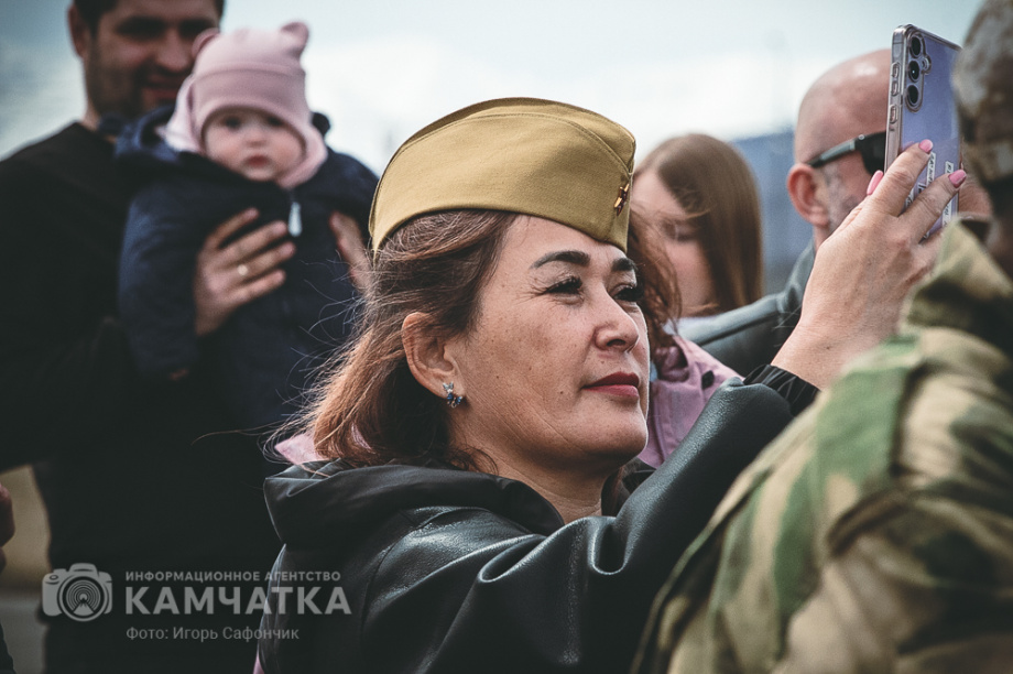 В честь 80-й годовщины Дня Победы на Камчатке провели рекордный автопробег  . . Фотография 30